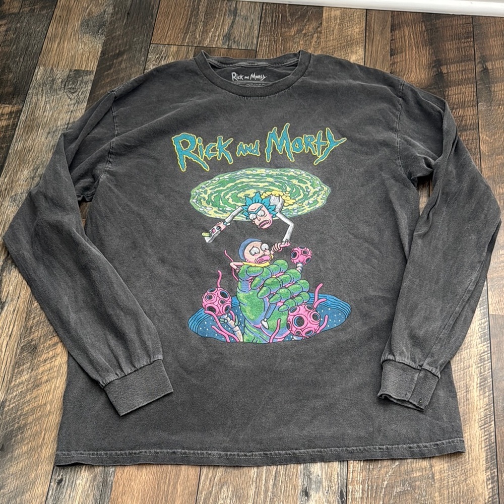 RICK AND MORTY l Graphic Long Sleeve Shirt Size M/L
